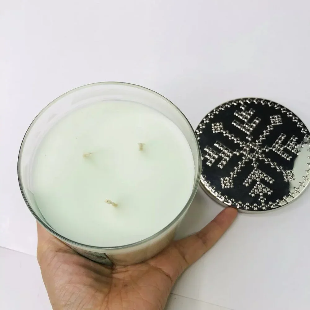 Bath & Body Works Scented Candle White Mint Latte Fragrance 14.5 oz New Gift